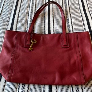 Fossil tote